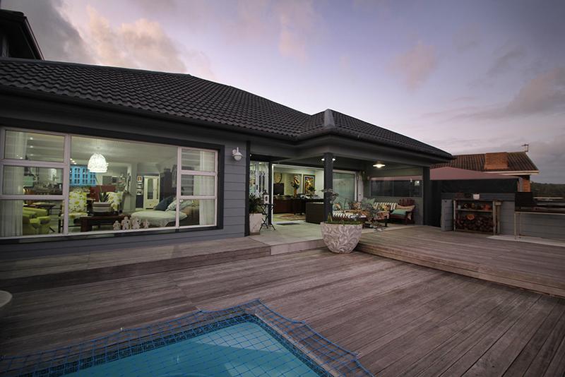 6 Bedroom Property for Sale in Reebok Western Cape
